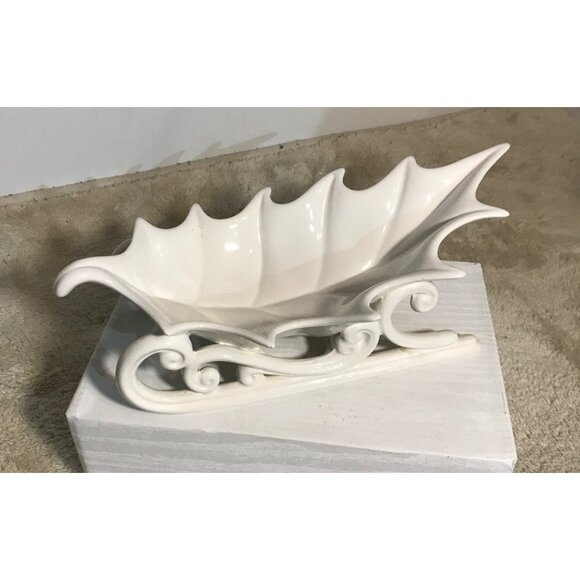 Ceramic Sleigh Holly Leaf Shape Dish Solid Glazed White 11" Long - Picture 2 of 11